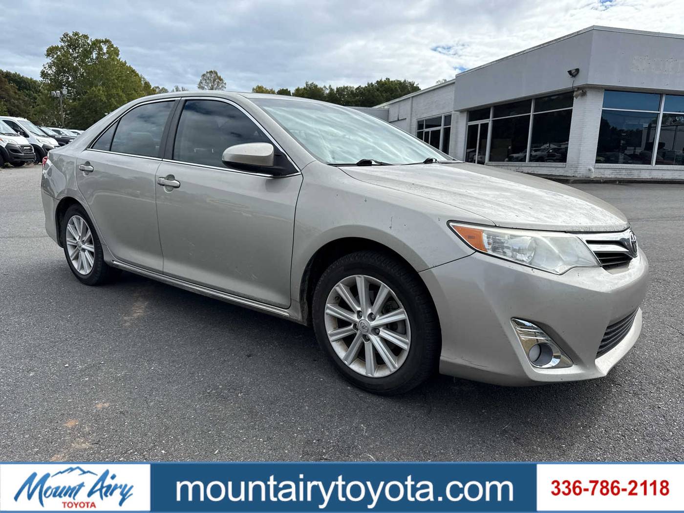 2014 Toyota Camry XLE — Sedan — 134,691 mi — Mount Airy, NC