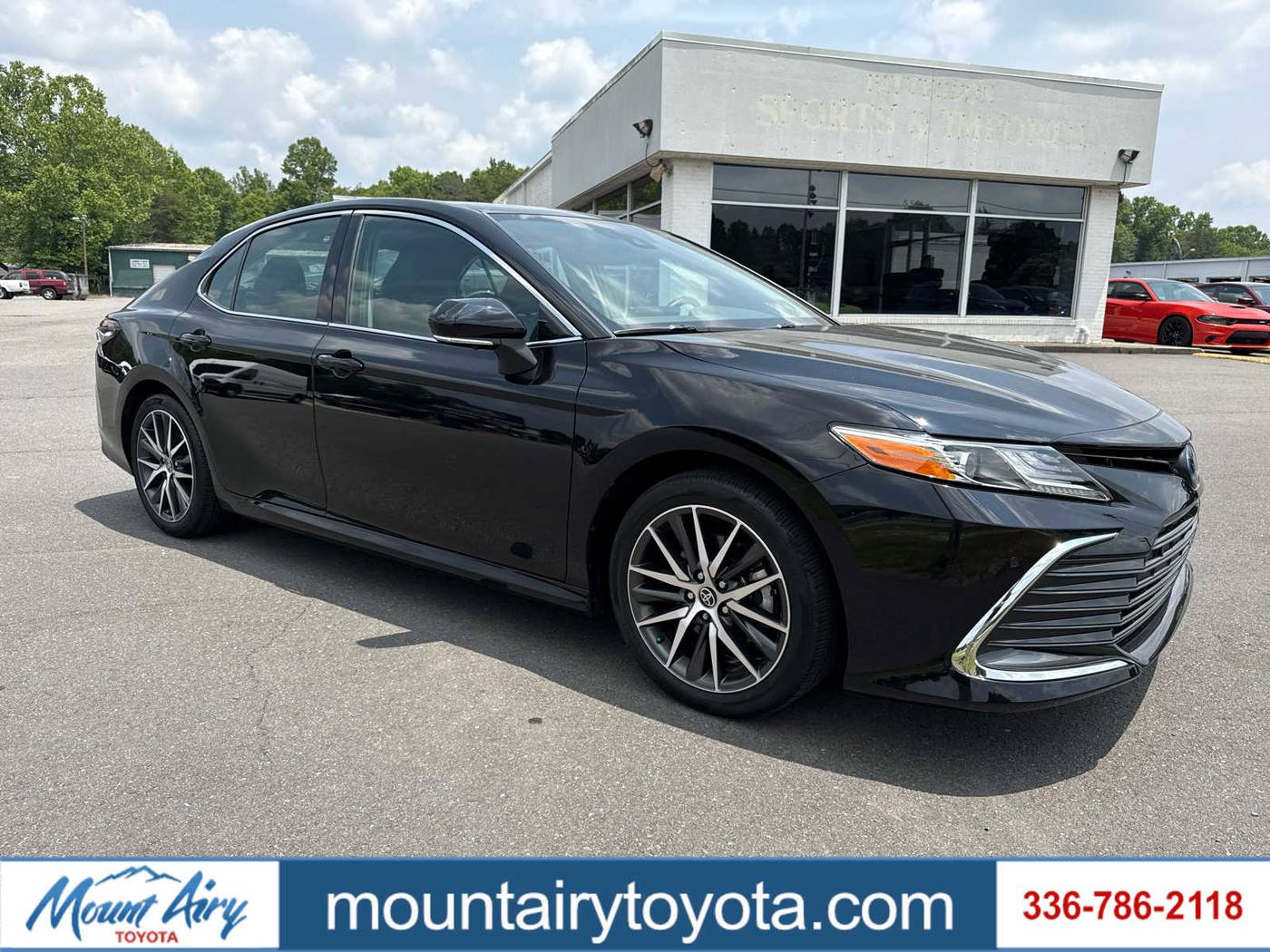 2022 Toyota Camry Hybrid XLE — Sedan — 24,163 mi — Mount Airy, NC