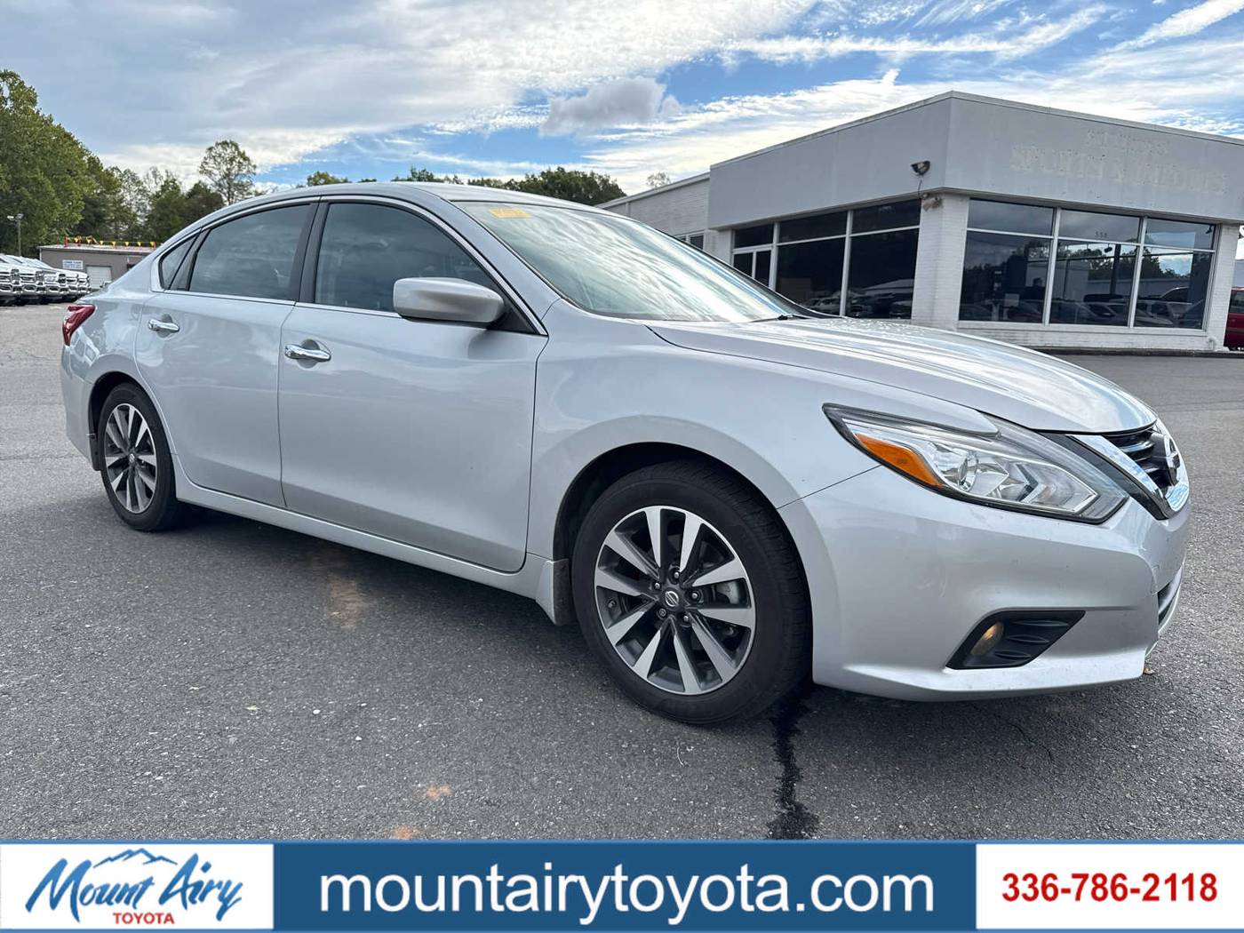 2017 Nissan Altima 2.5 SV — Sedan — 130,729 mi — Mount Airy, NC