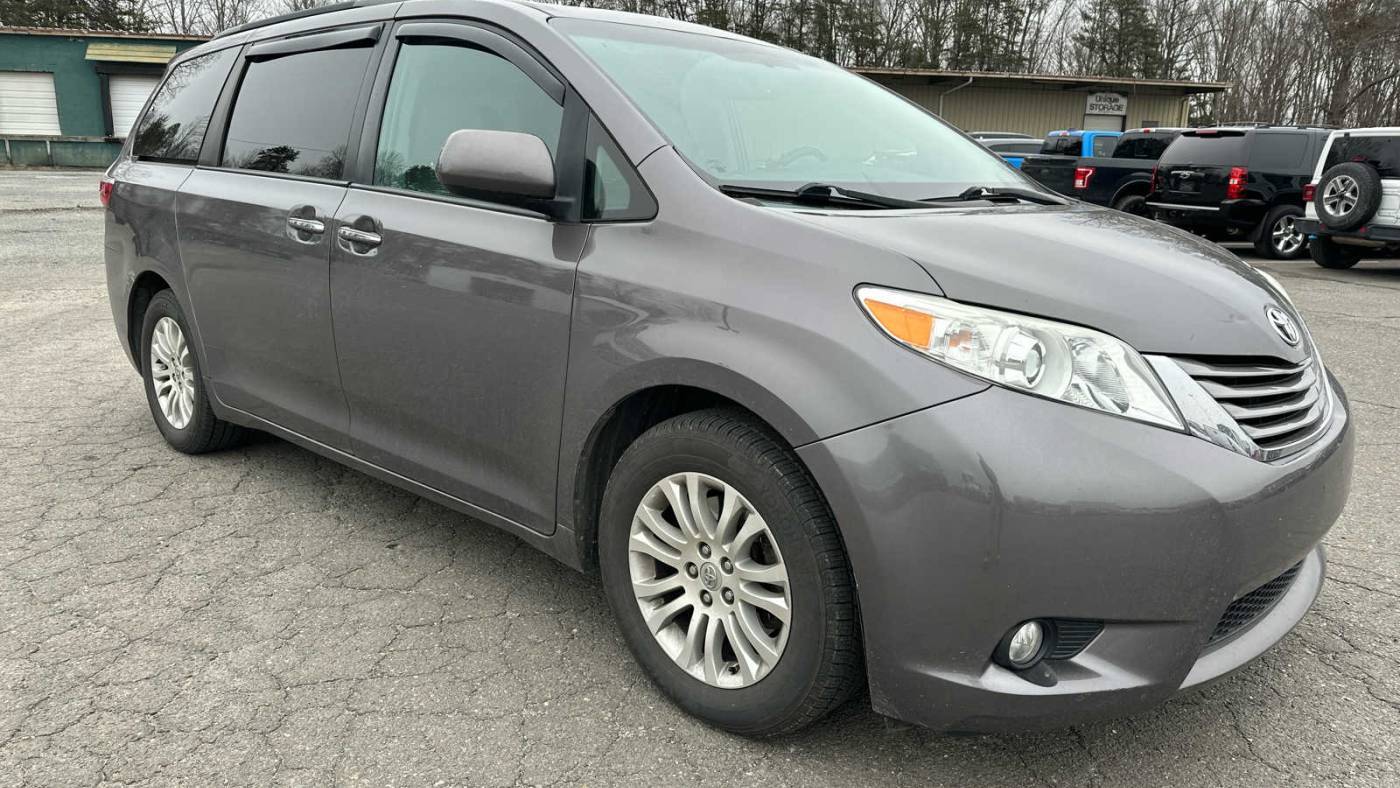 2015 Toyota Sienna XLE — Minivan — 158,172 mi — Mount Airy, NC