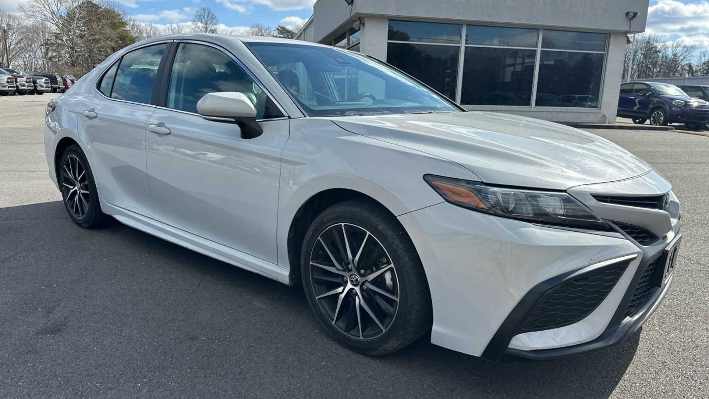 2023 Toyota Camry SE — Sedan — 56,991 mi — Mount Airy, NC