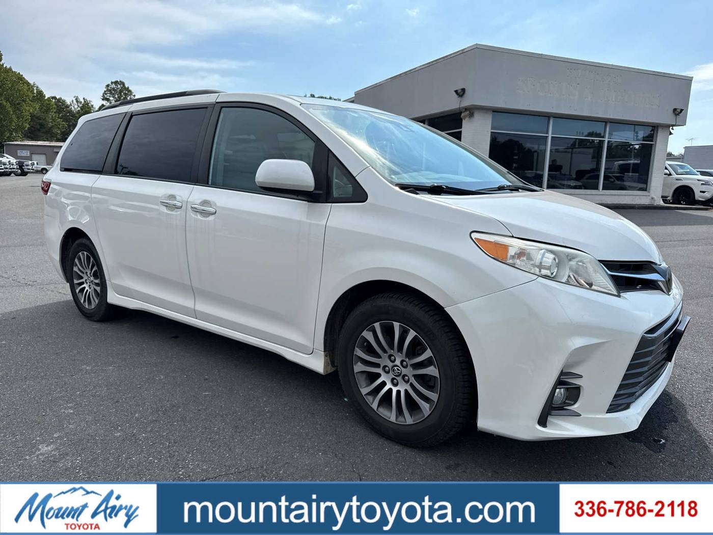 2020 Toyota Sienna XLE — Minivan — 55,050 mi — Mount Airy, NC