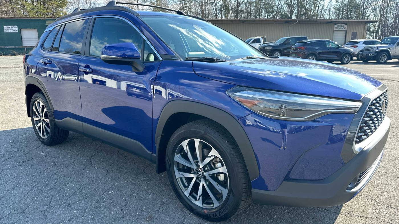 2023 Toyota Corolla Cross XLE — SUV — 24,139 mi — Mount Airy, NC