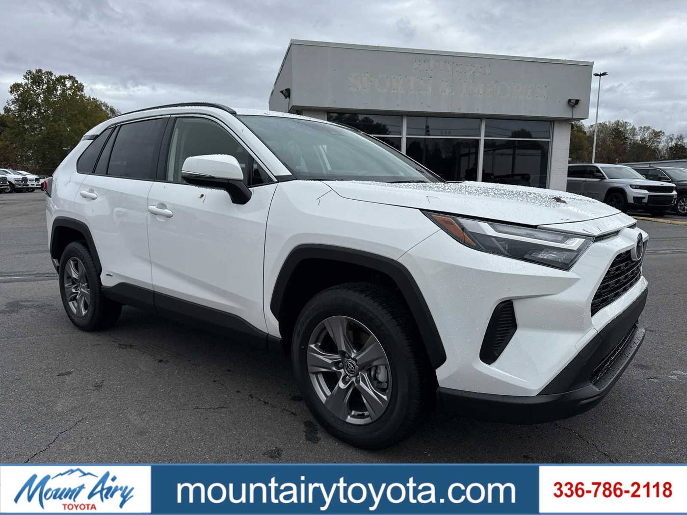 2025 Toyota RAV4 Hybrid LE — SUV — 500 mi — Mount Airy, NC