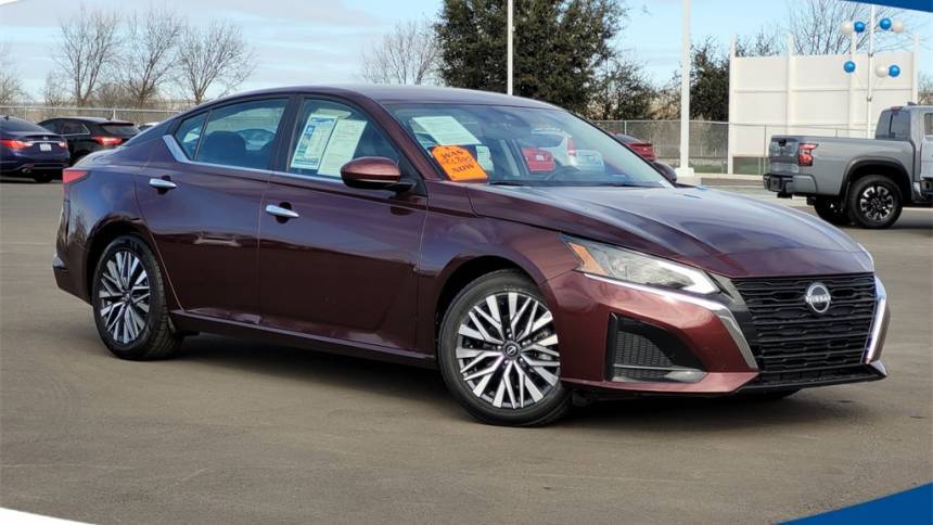 2023 Nissan Altima SV — Sedan — 61,252 mi — Hanford, CA