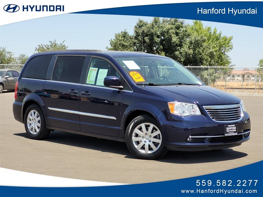 2016 Chrysler Town & Country Touring — Minivan — 125,525 mi — Hanford, CA