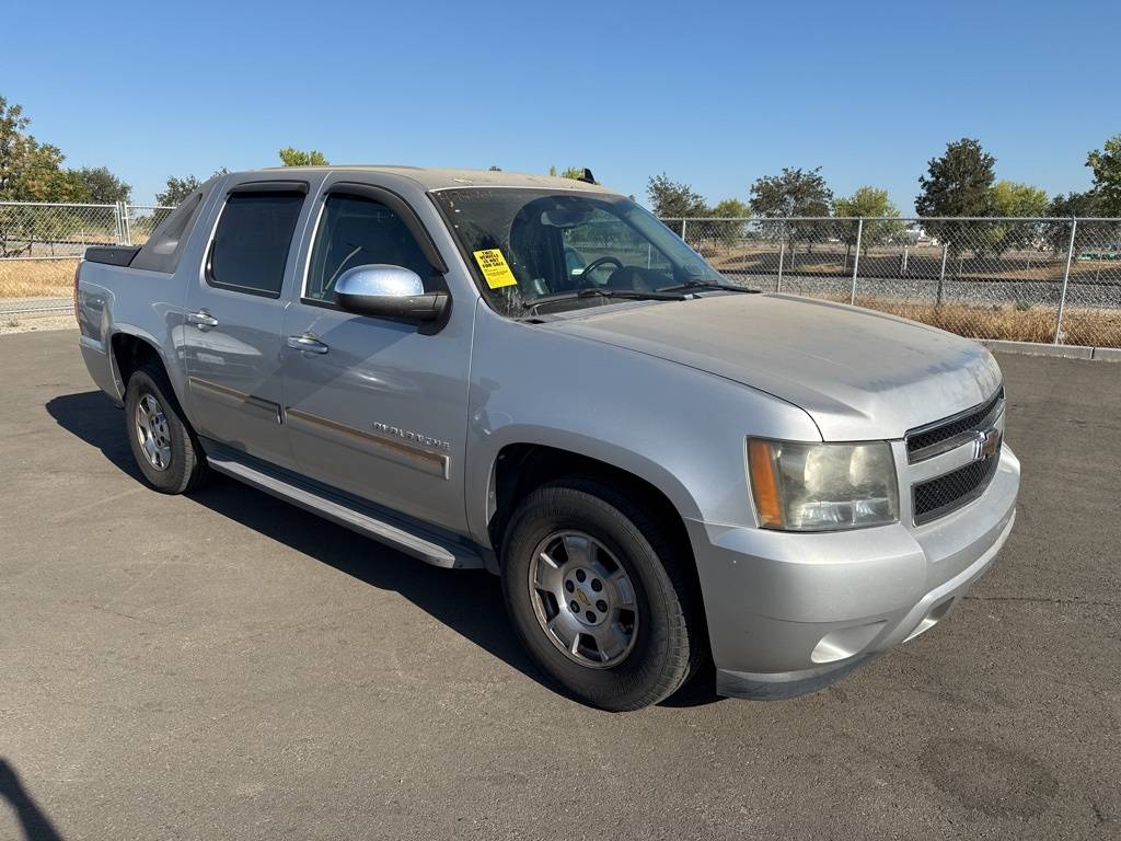 2010 Chevrolet Avalanche LS — Pickup Truck — 123,110 mi — Hanford, CA
