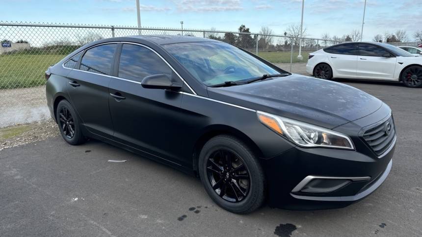2017 Hyundai Sonata SE — Sedan — 94,946 mi — Hanford, CA