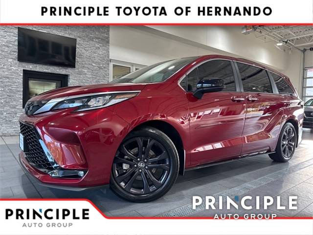 2023 Toyota Sienna XSE — Minivan — 20,009 mi — Hernando, MS