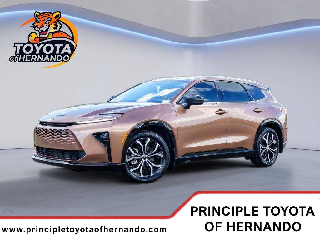 2025 Toyota Crown Signia XLE — SUV — 13,962 mi — Hernando, MS