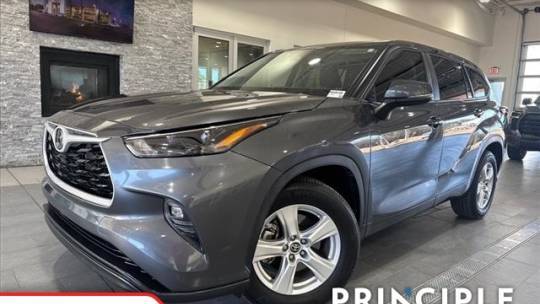 2023 Toyota Highlander LE — SUV — 23,433 mi — Hernando, MS