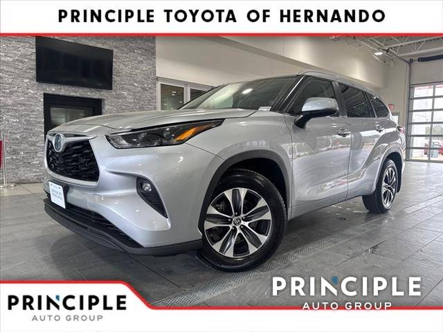 2023 Toyota Highlander Hybrid XLE — SUV — 29,195 mi — Hernando, MS