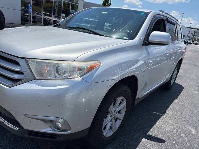 2013 Toyota Highlander Plus V6 — SUV — 143,781 mi — St. Peters, MO