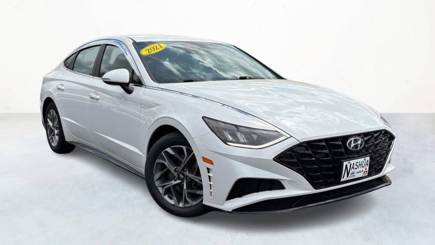 2021 Hyundai Sonata SEL — Sedan — 25,653 mi — Nashua, NH