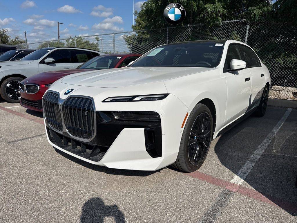 2024 BMW i7 xDrive60 — Sedan — 13,115 mi — San Antonio, TX