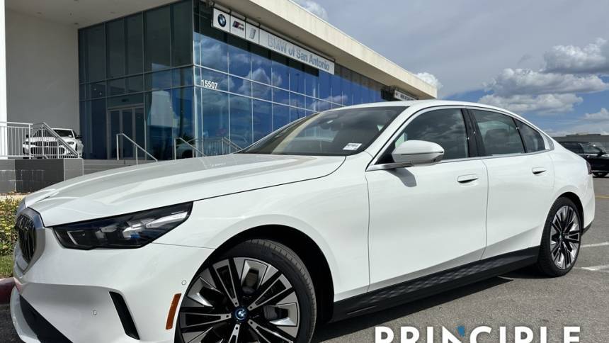2024 BMW i5 eDrive40 — Sedan — 8,107 mi — San Antonio, TX