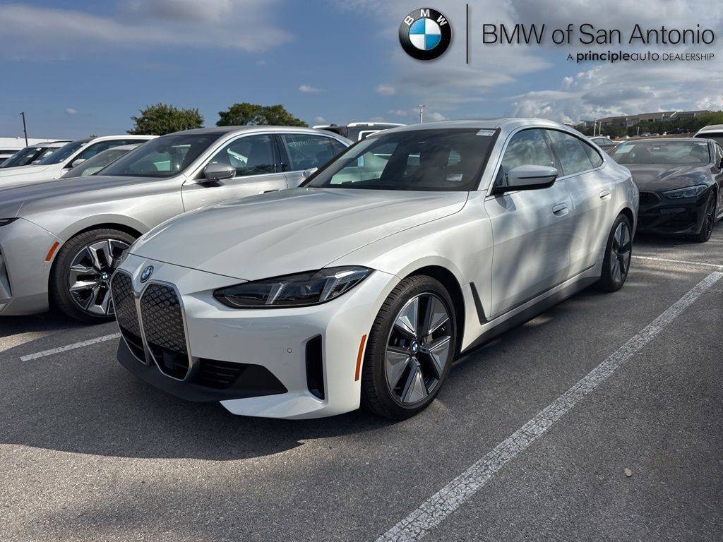 2025 BMW i4 eDrive40 — Sedan — 5,606 mi — San Antonio, TX