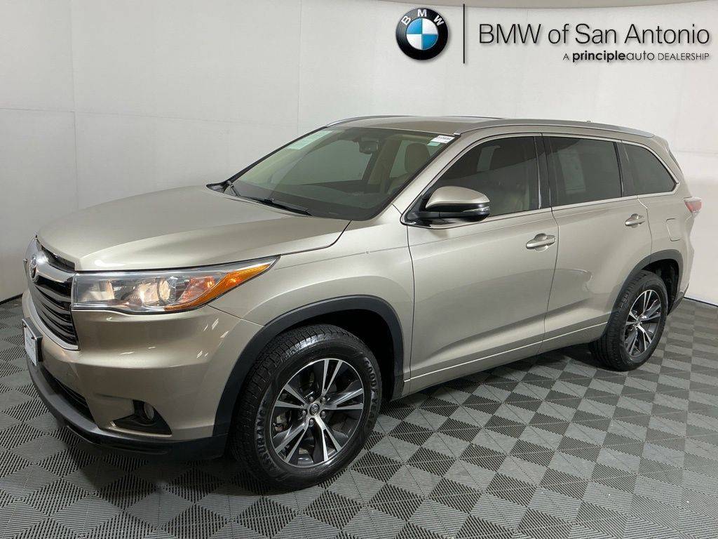 2016 Toyota Highlander XLE — SUV — 123,379 mi — San Antonio, TX