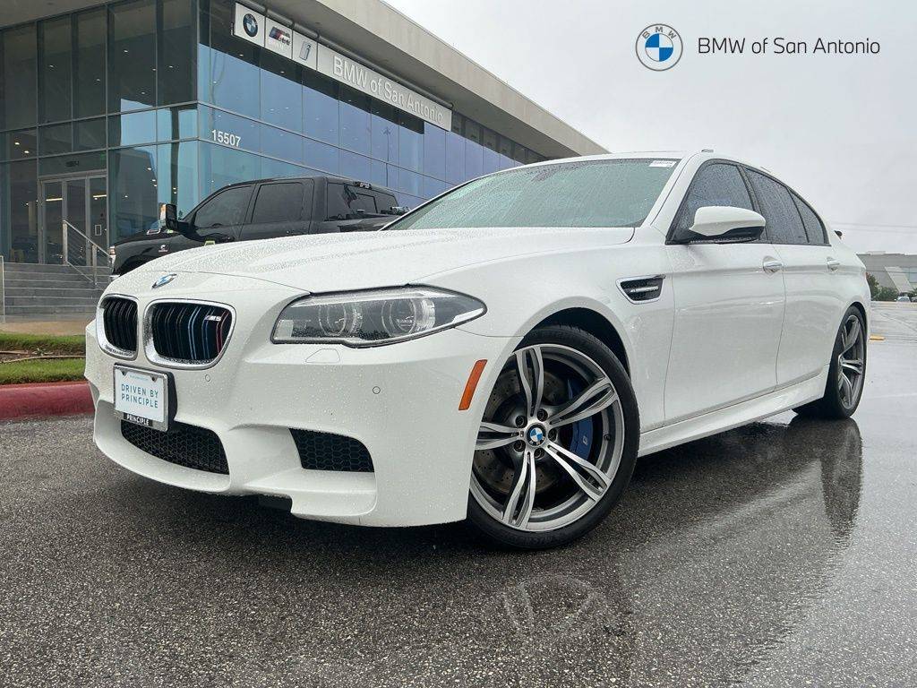2014 BMW M5 Standard