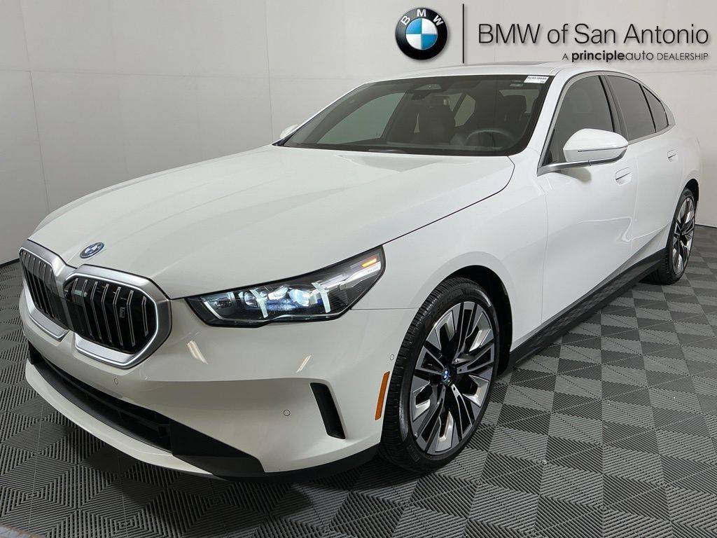 2024 BMW i5 eDrive40 — Sedan — 11,151 mi — San Antonio, TX