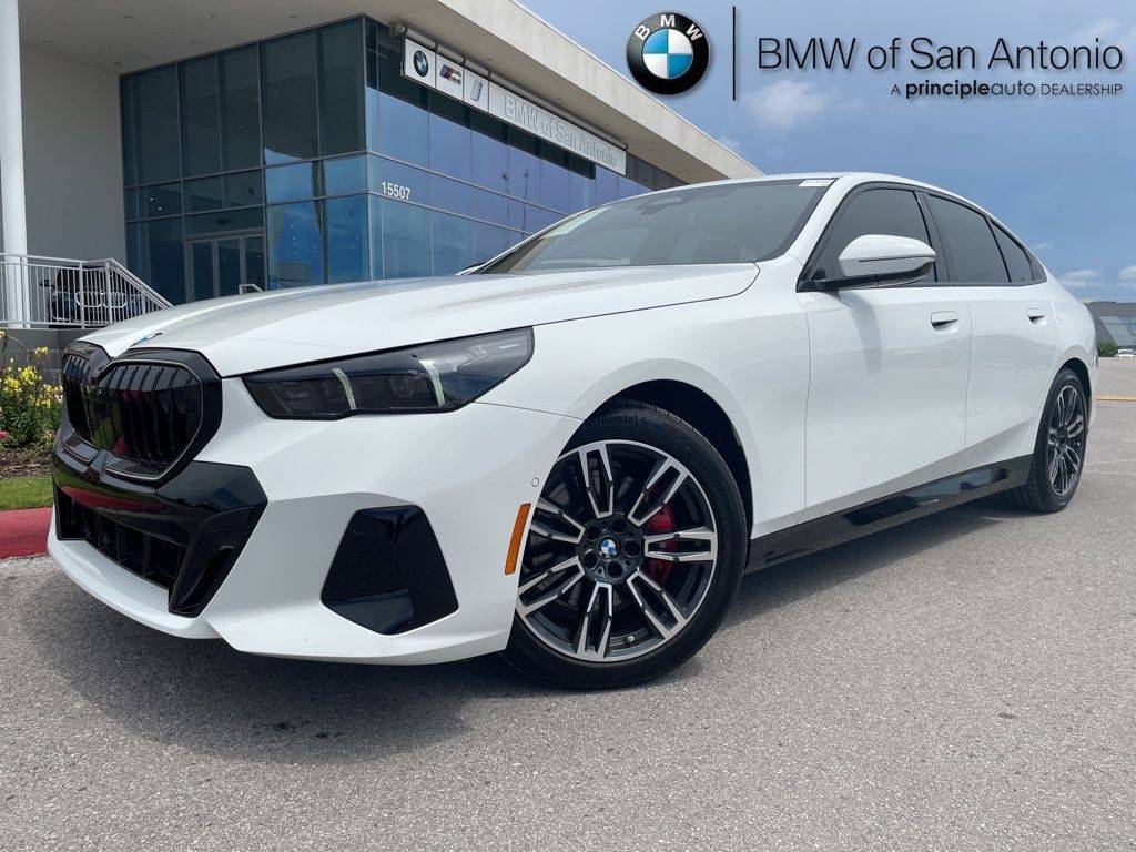 2025 BMW 5 Series 530i — Sedan — 952 mi — San Antonio, TX