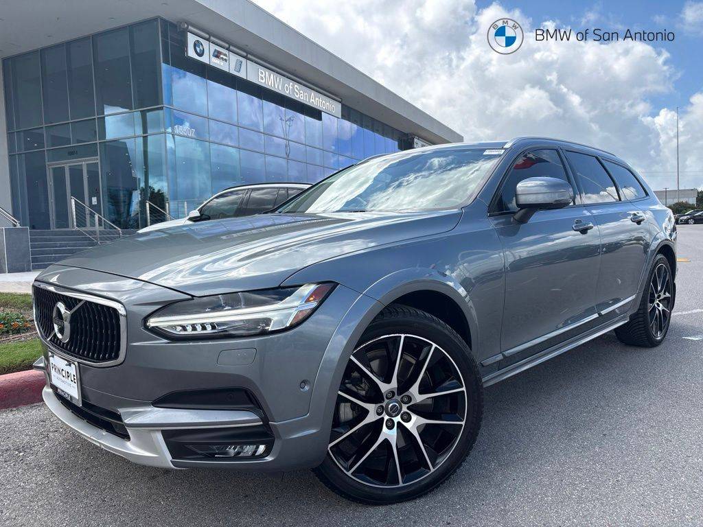 2017 Volvo V90 Cross Country T6