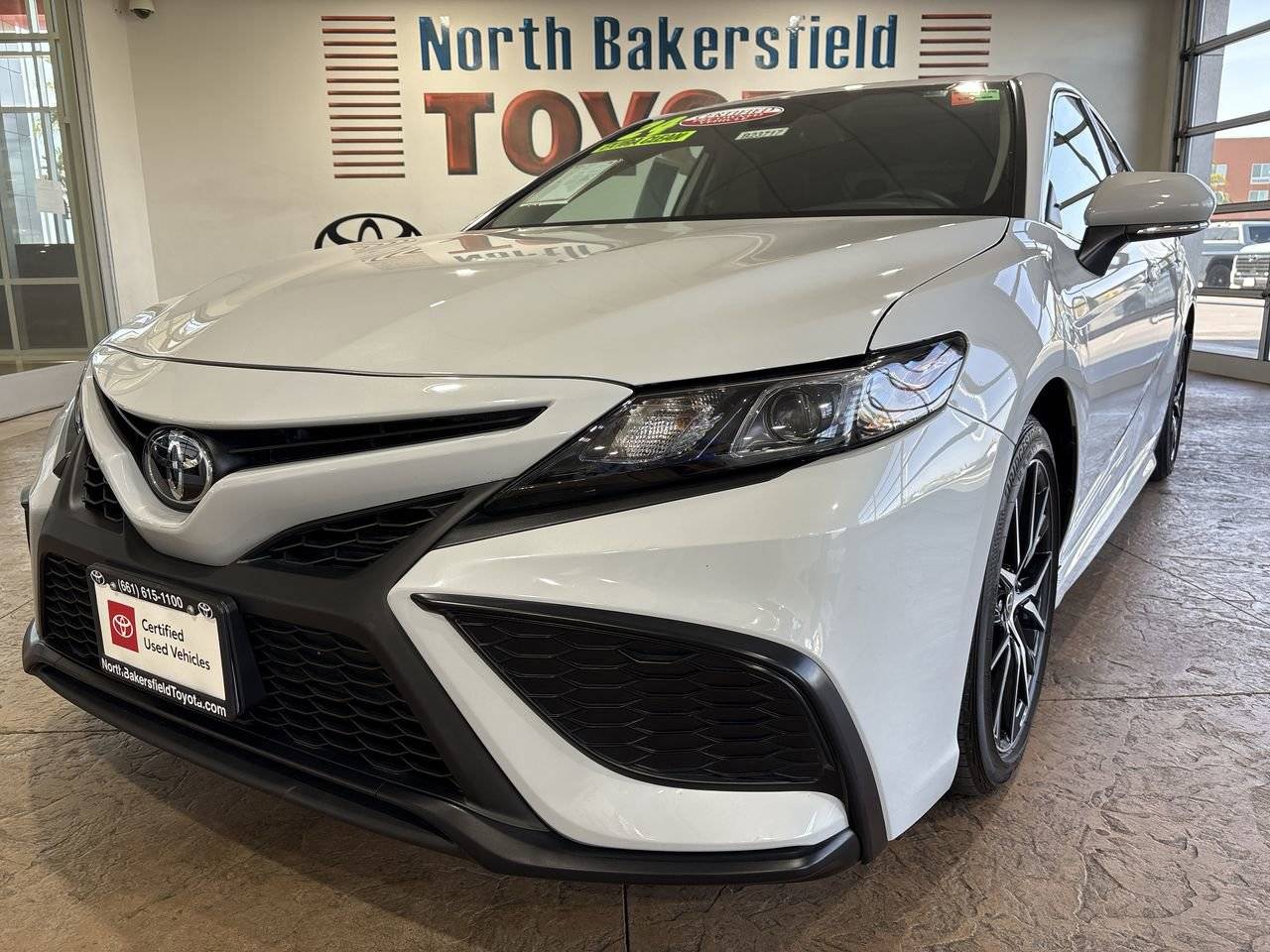 2024 Toyota Camry SE — Sedan — 22,929 mi — Bakersfield, CA