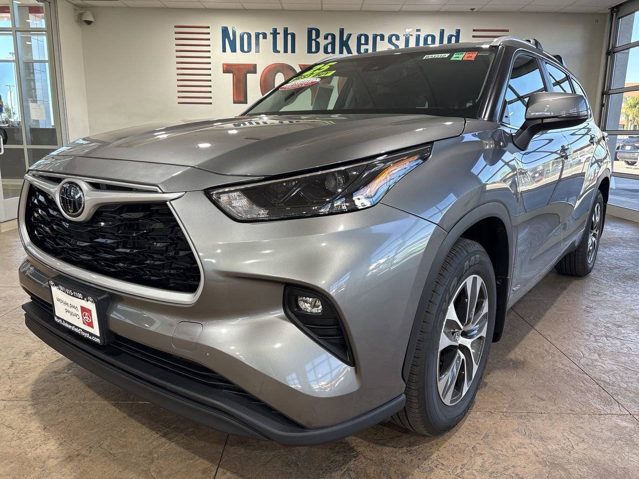 2025 Toyota Highlander Hybrid XLE — SUV — 3,101 mi — Bakersfield, CA