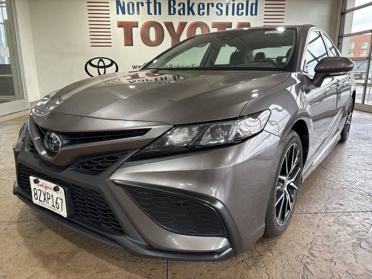 2022 Toyota Camry SE — Sedan — 59,675 mi — Bakersfield, CA