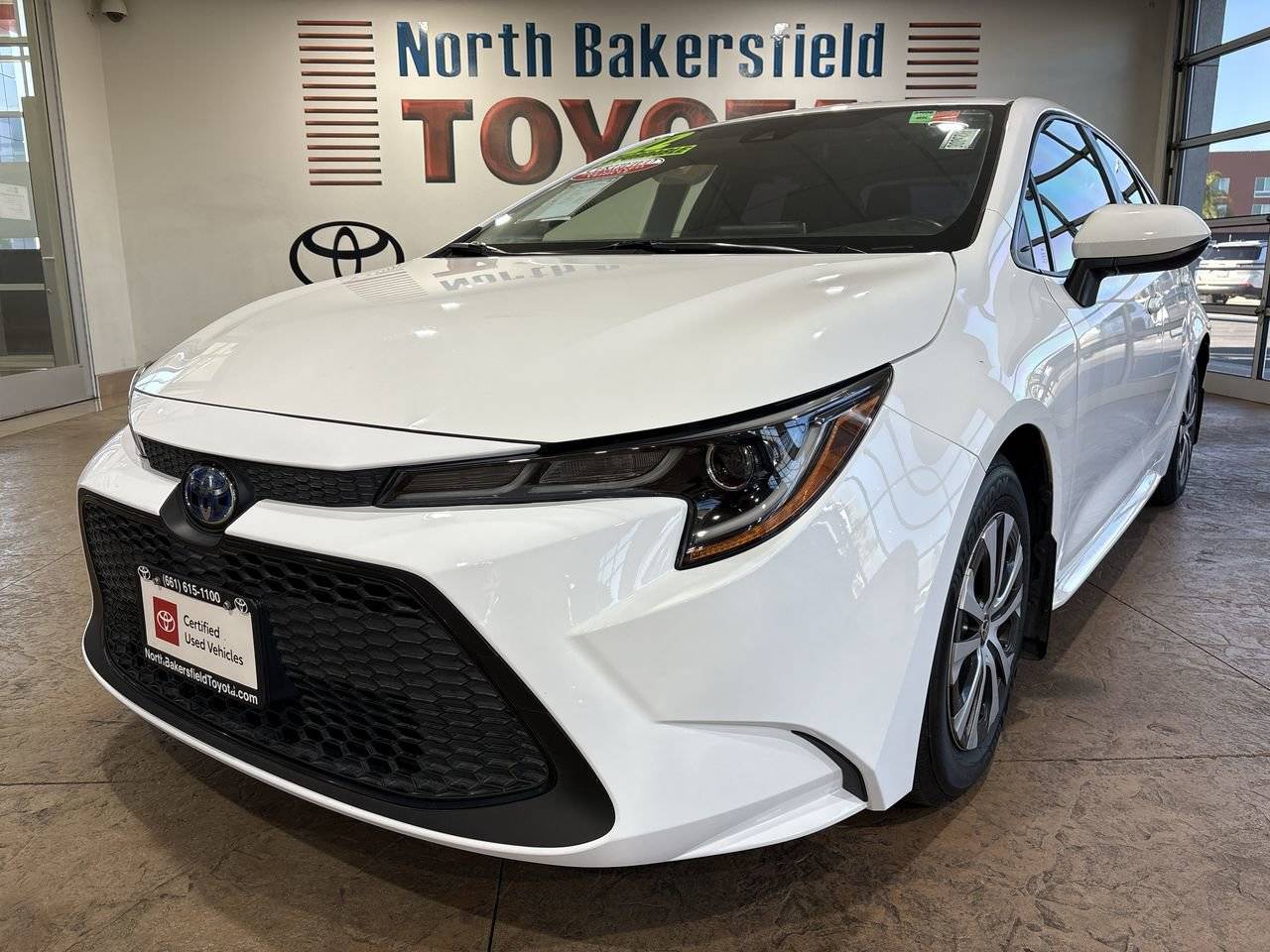 2022 Toyota Corolla Hybrid LE — Sedan — 28,722 mi — Bakersfield, CA