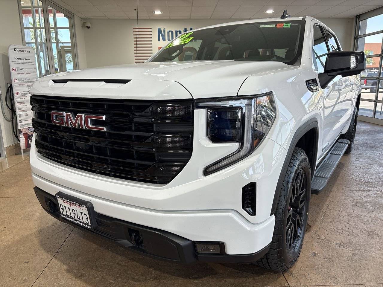2023 GMC Sierra 1500 Elevation — Pickup Truck — 49,152 mi — Bakersfield, CA