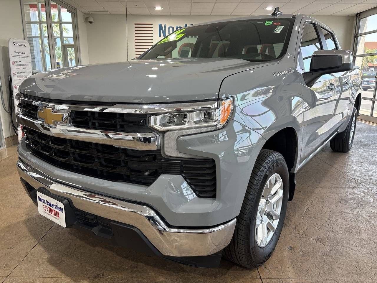 2024 Chevrolet Silverado 1500 LT — Pickup Truck — 20,510 mi — Bakersfield, CA