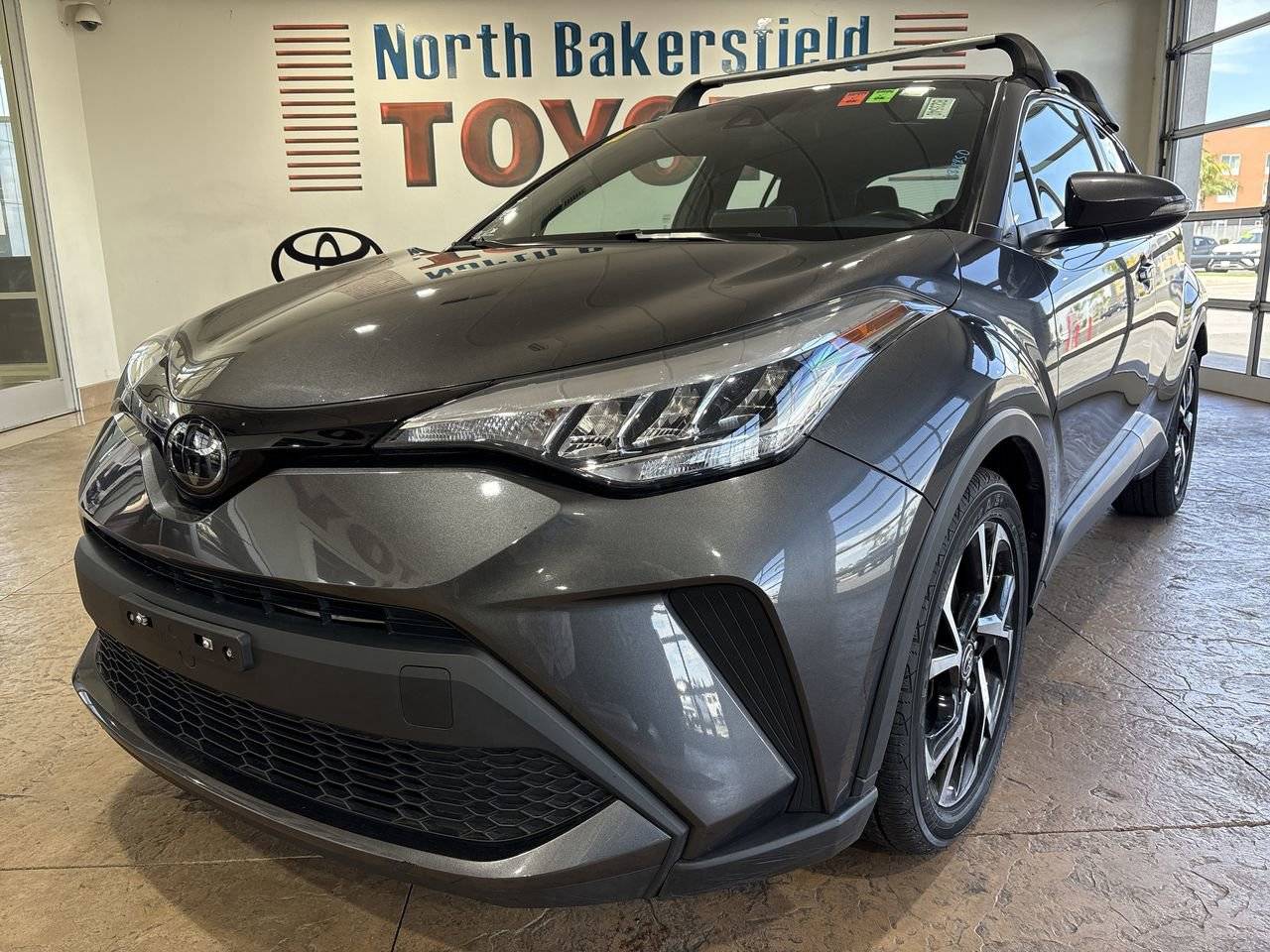 2022 Toyota C-HR XLE — SUV — 32,418 mi — Bakersfield, CA