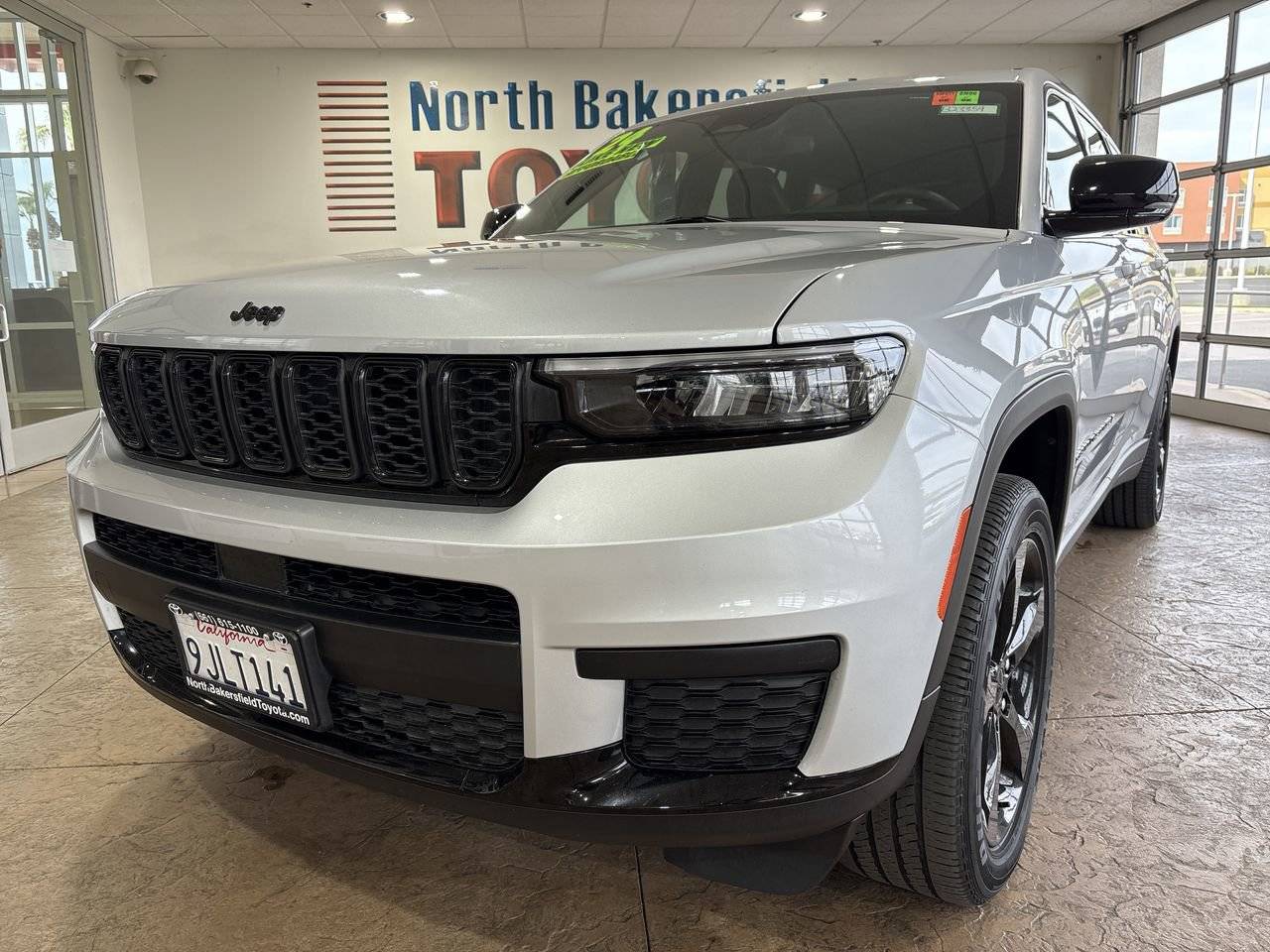 2024 Jeep Grand Cherokee Altitude — SUV — 37,600 mi — Bakersfield, CA