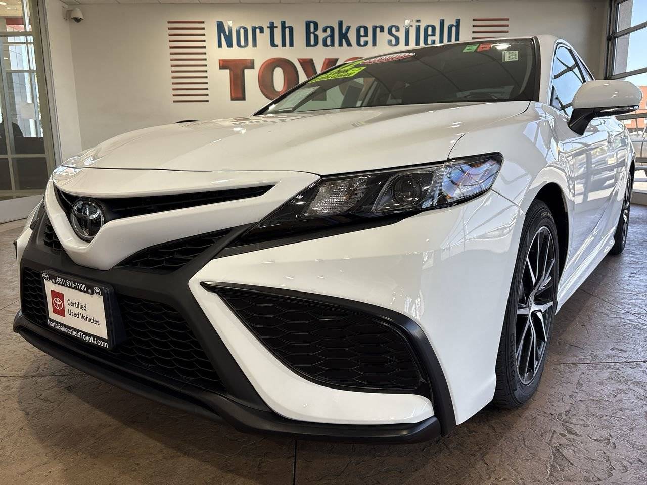 2022 Toyota Camry SE — Sedan — 9,909 mi — Bakersfield, CA