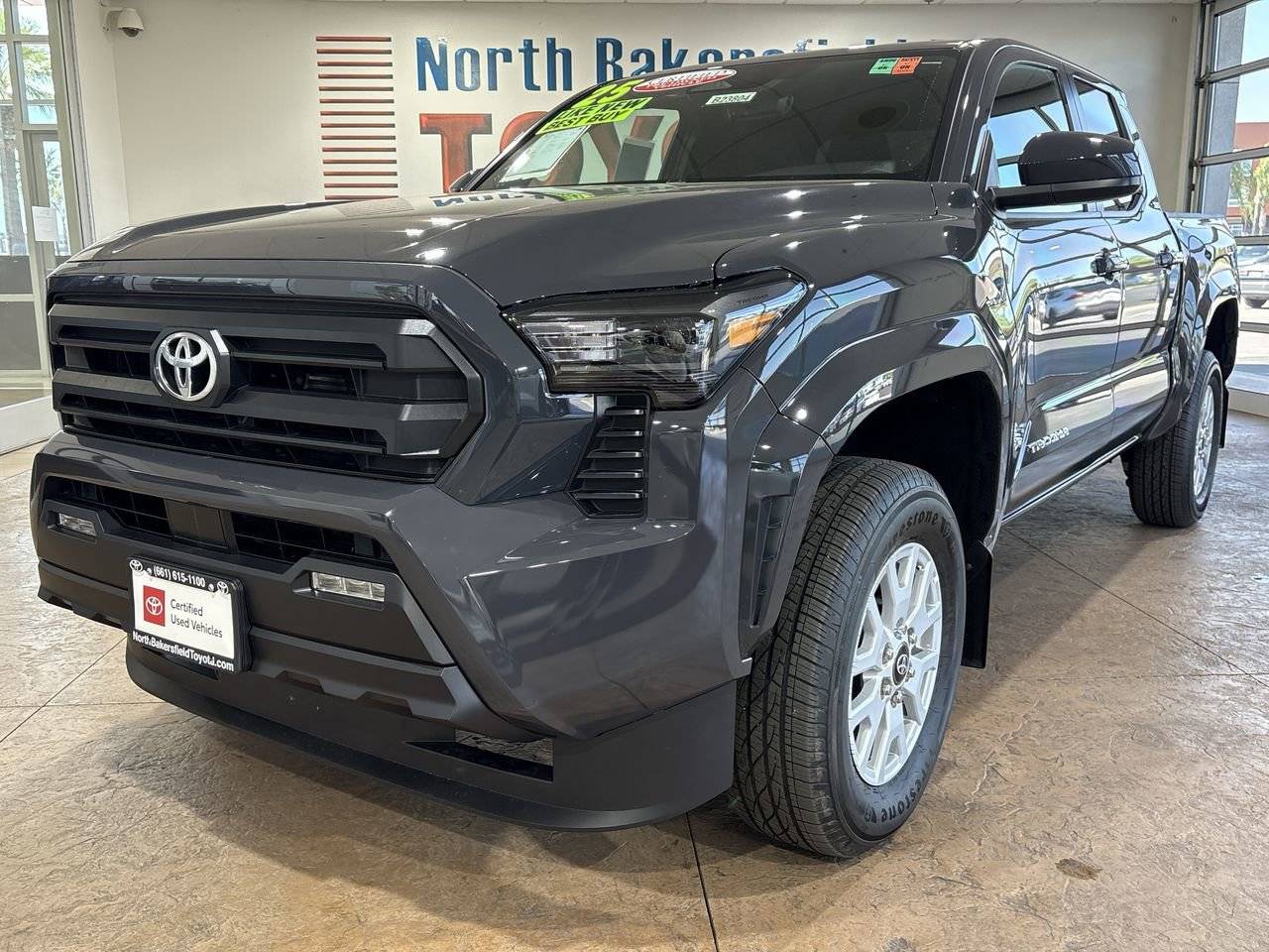 2025 Toyota Tacoma SR5 — Pickup Truck — 211 mi — Bakersfield, CA