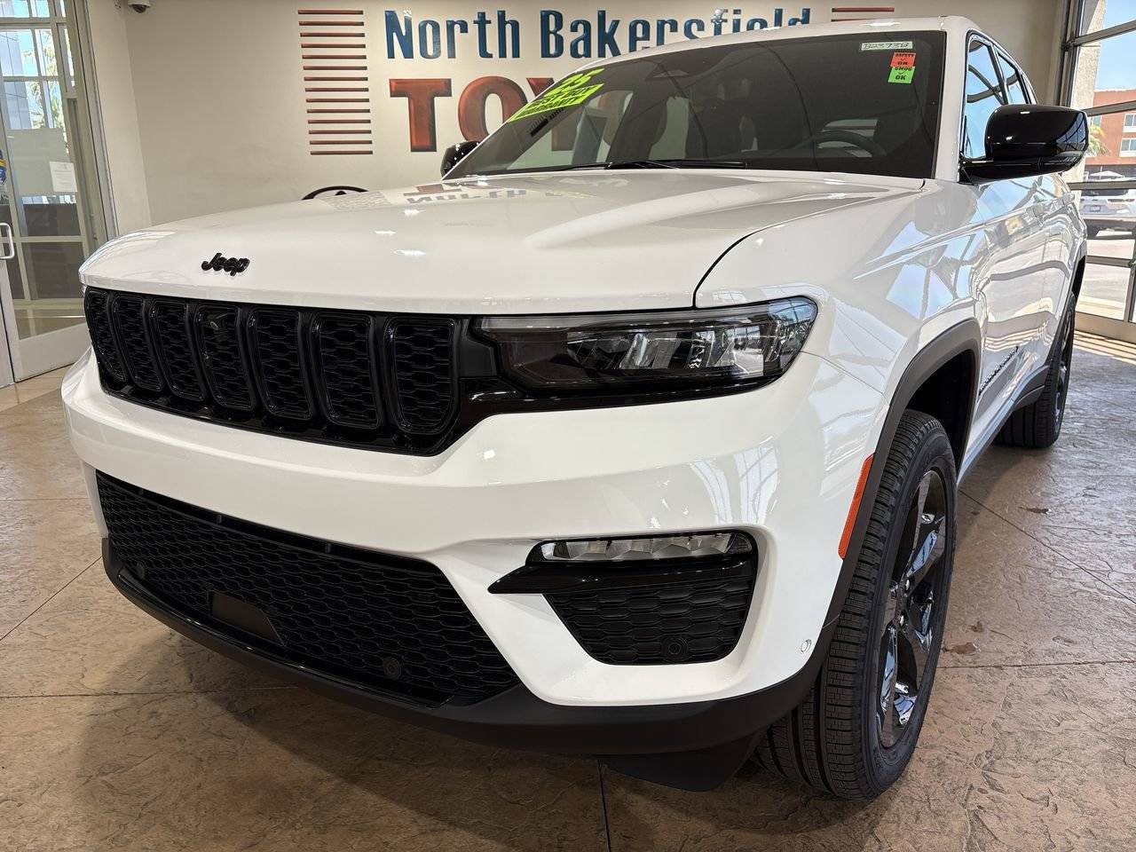 2025 Jeep Grand Cherokee Limited — SUV — 4,723 mi — Bakersfield, CA