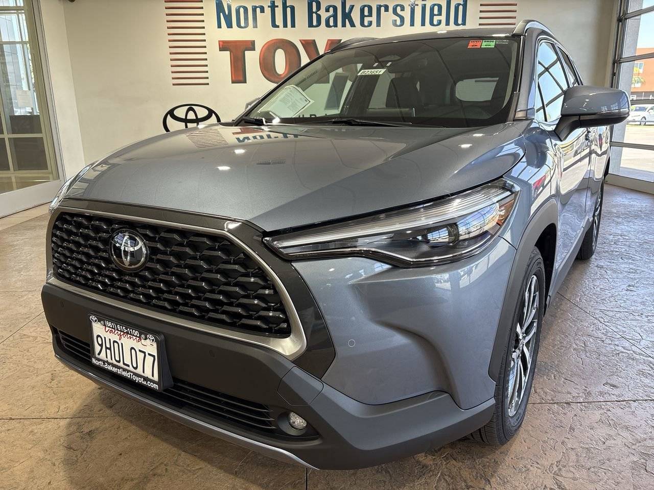 2023 Toyota Corolla Cross XLE — SUV — 18,186 mi — Bakersfield, CA