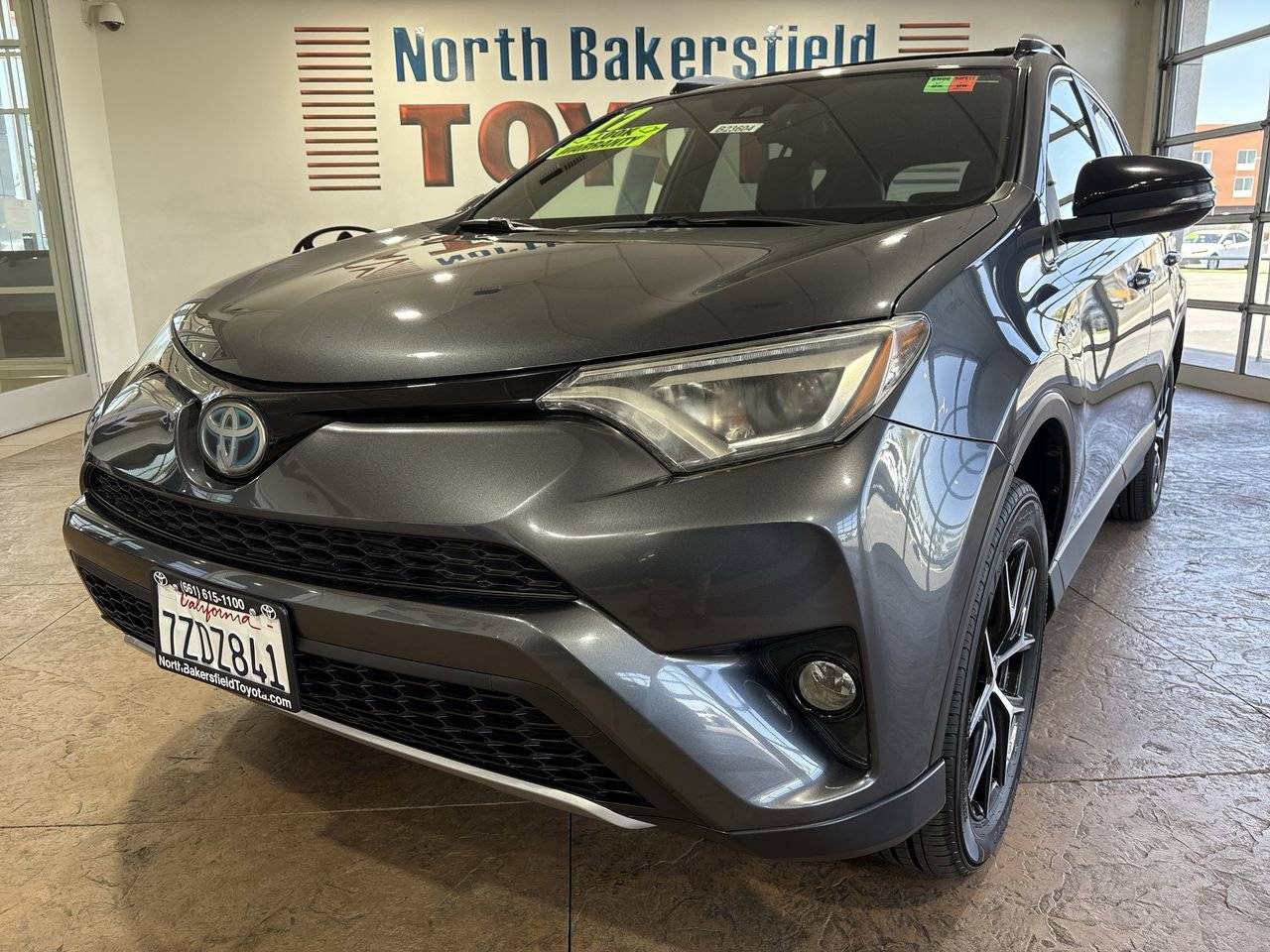 2017 Toyota RAV4 Hybrid SE — SUV — 74,035 mi — Bakersfield, CA