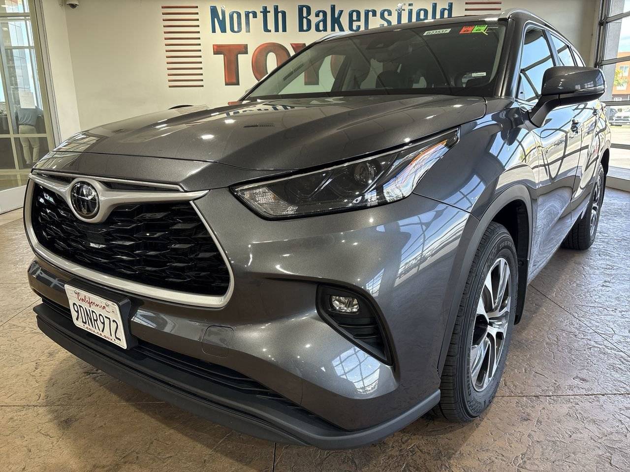 2023 Toyota Highlander XLE — SUV — 49,805 mi — Bakersfield, CA