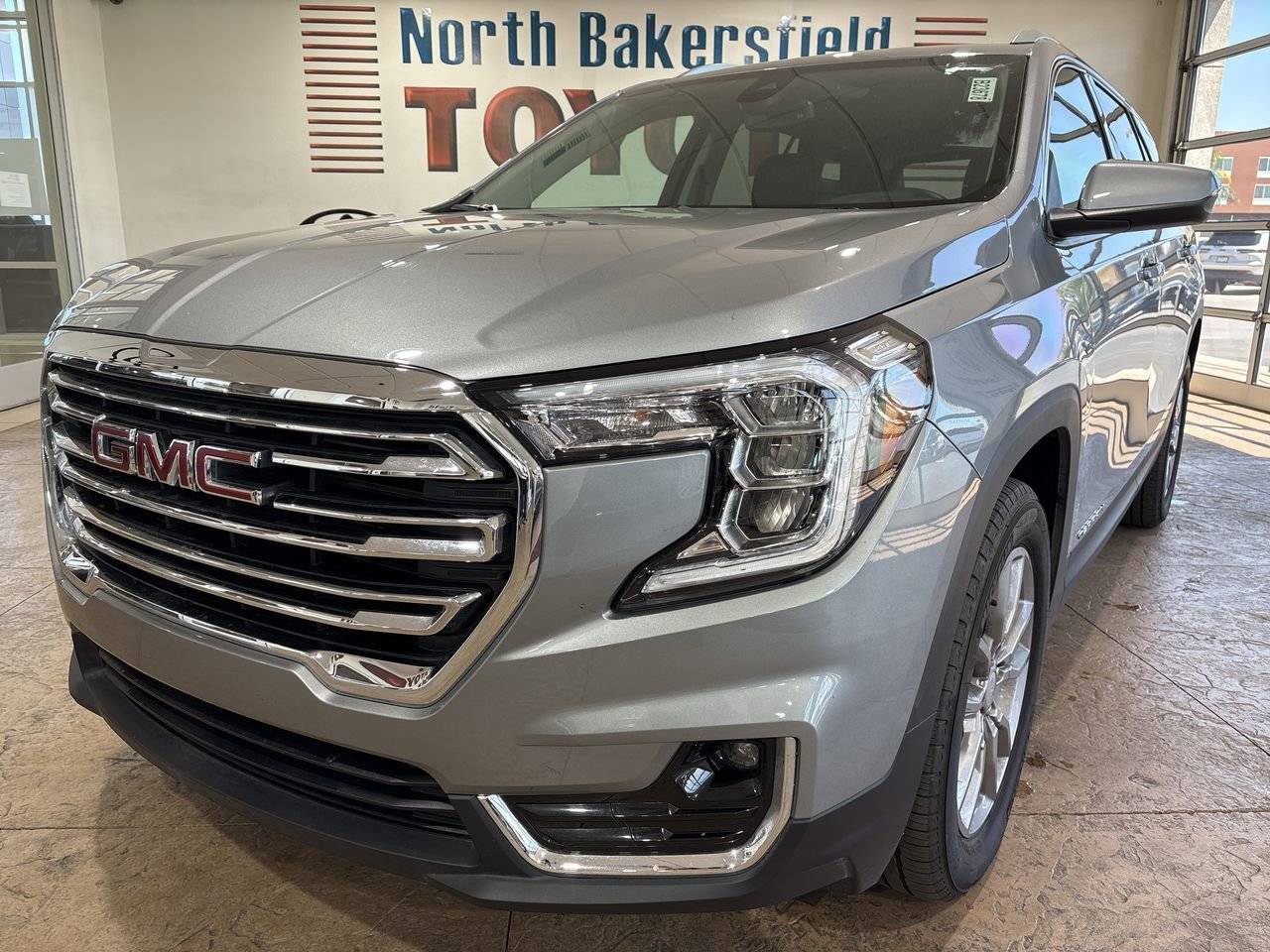 2024 GMC Terrain SLT — SUV — 19,432 mi — Bakersfield, CA