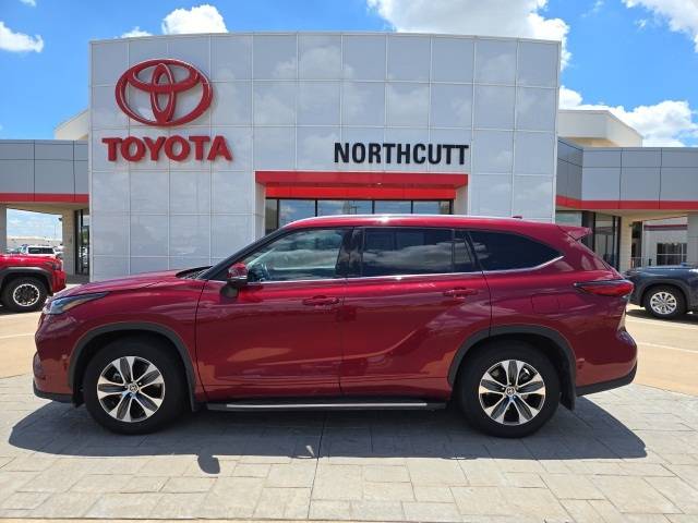 2022 Toyota Highlander XLE — SUV — 49,185 mi — Enid, OK