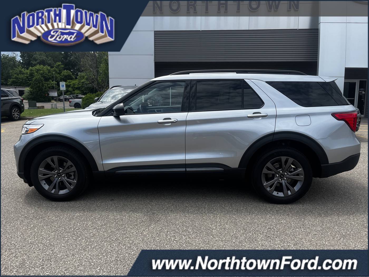 2024 Ford Explorer XLT — SUV — 4,436 mi — Menomonie, WI