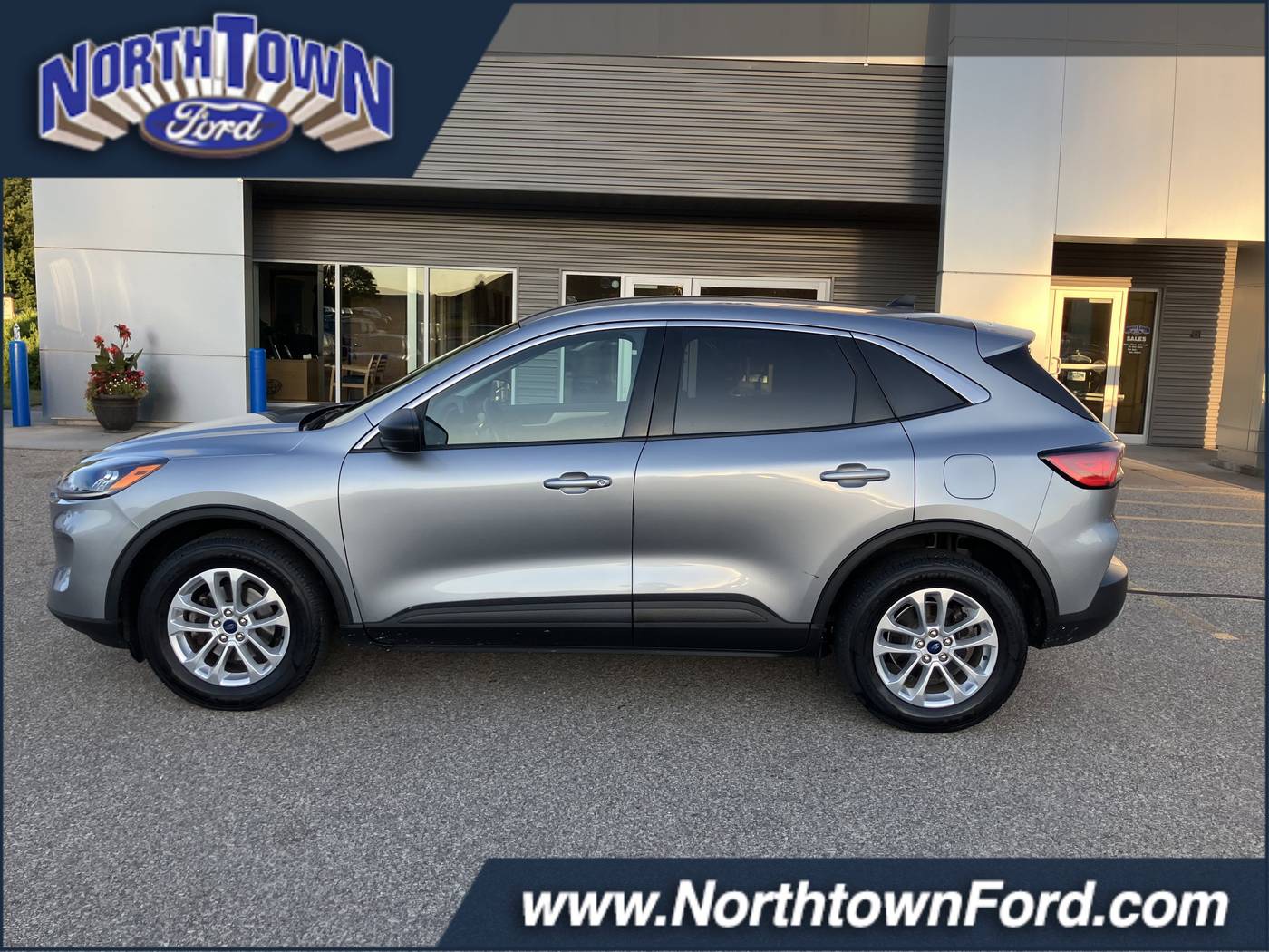 2022 Ford Escape SE — SUV — 40,442 mi — Menomonie, WI