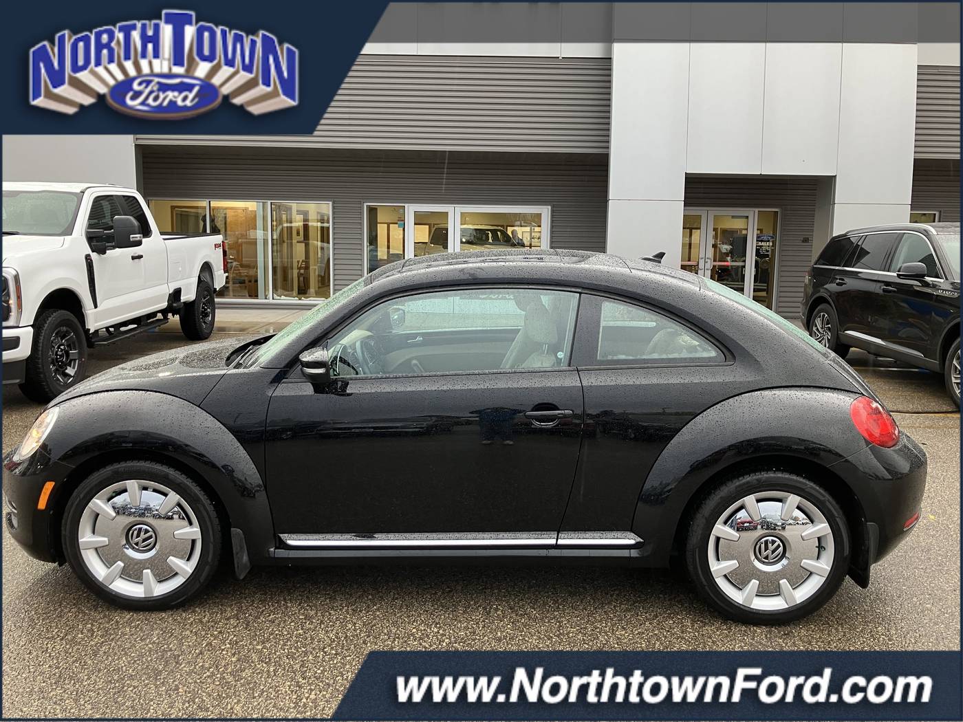 2014 Volkswagen Beetle 2.5 — Hatchback — 36,945 mi — Menomonie, WI