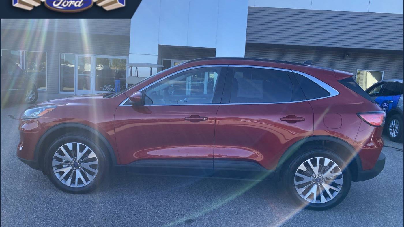 2022 Ford Escape Titanium — SUV — 9,068 mi — Menomonie, WI