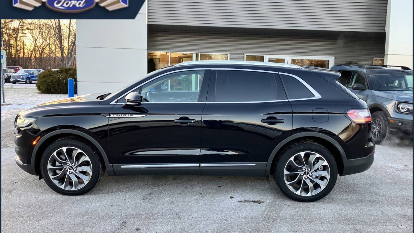 2023 Lincoln Nautilus Reserve — SUV — 8,676 mi — Menomonie, WI