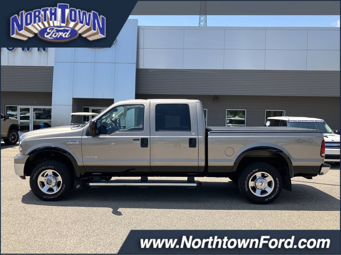 2006 Ford Super Duty F-250 Lariat — Pickup Truck — 85,568 mi — Menomonie, WI
