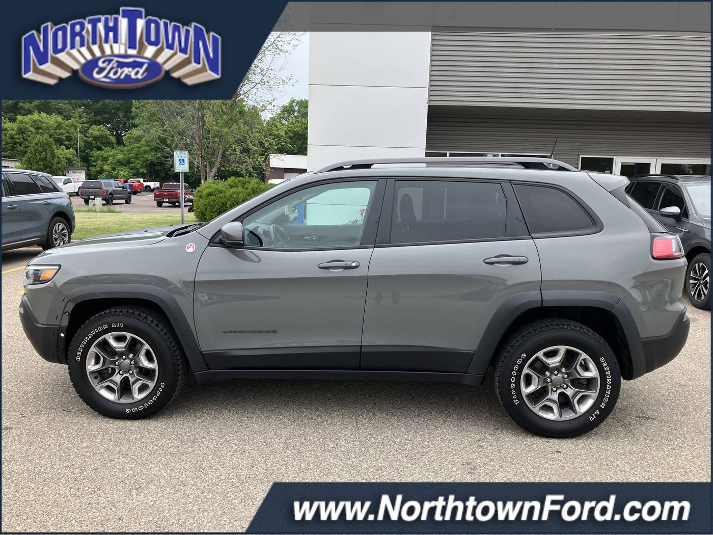 2019 Jeep Cherokee Trailhawk — SUV — 100,115 mi — Menomonie, WI