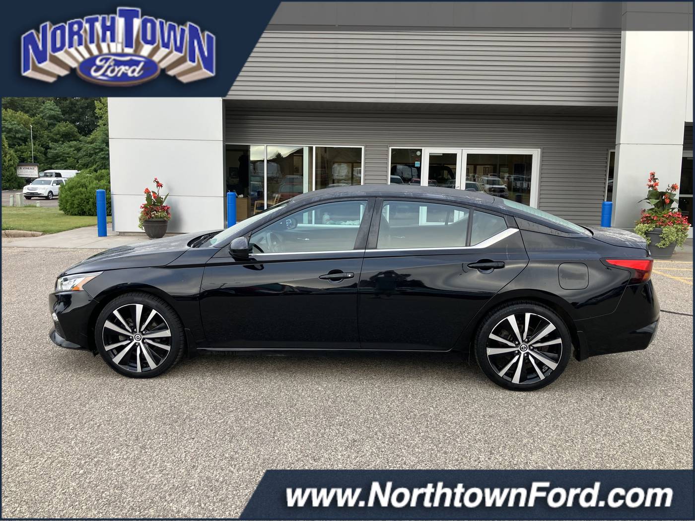 2019 Nissan Altima SR — Sedan — 96,430 mi — Menomonie, WI